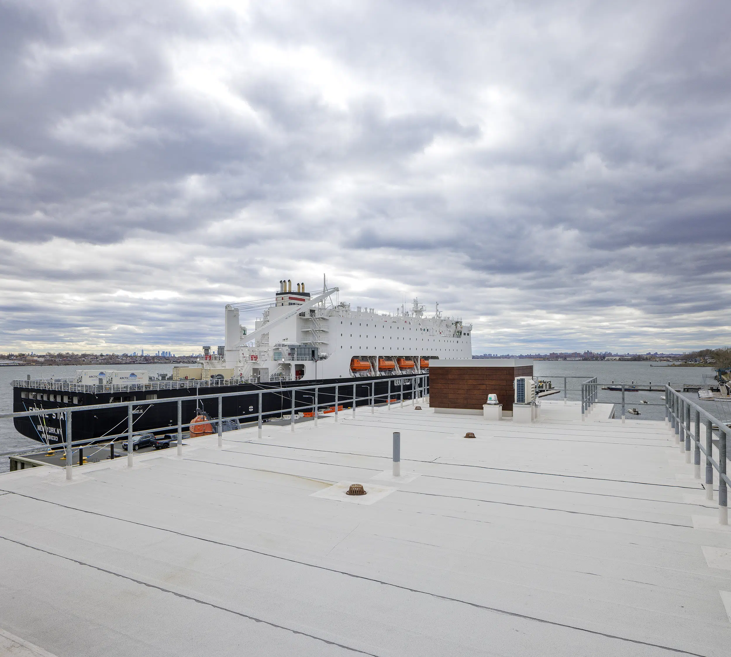 William Austen Marine Education and Seamanship Center is the highlight of new construction at Maritime College SUNY Kawneer